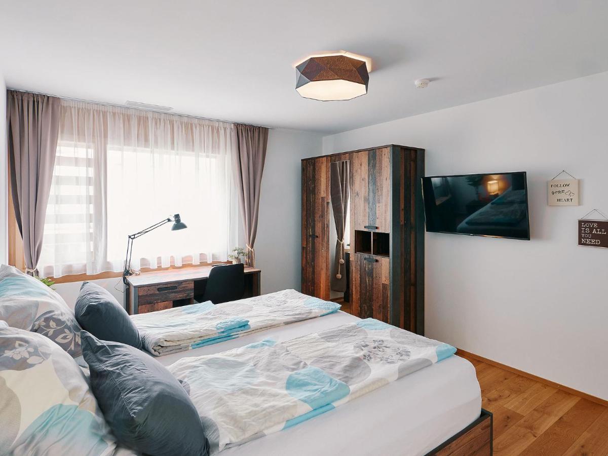 Montanas - Luxuswohnung Mit Kamin - Nahe Caumasee & Talstation Flims Exterior foto
