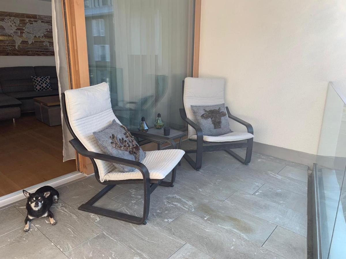 Montanas - Luxuswohnung Mit Kamin - Nahe Caumasee & Talstation Flims Exterior foto